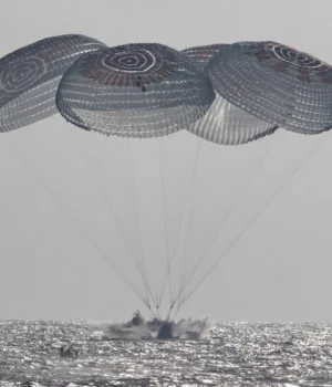 nasa-spacex-crew-12-splash-down.webp